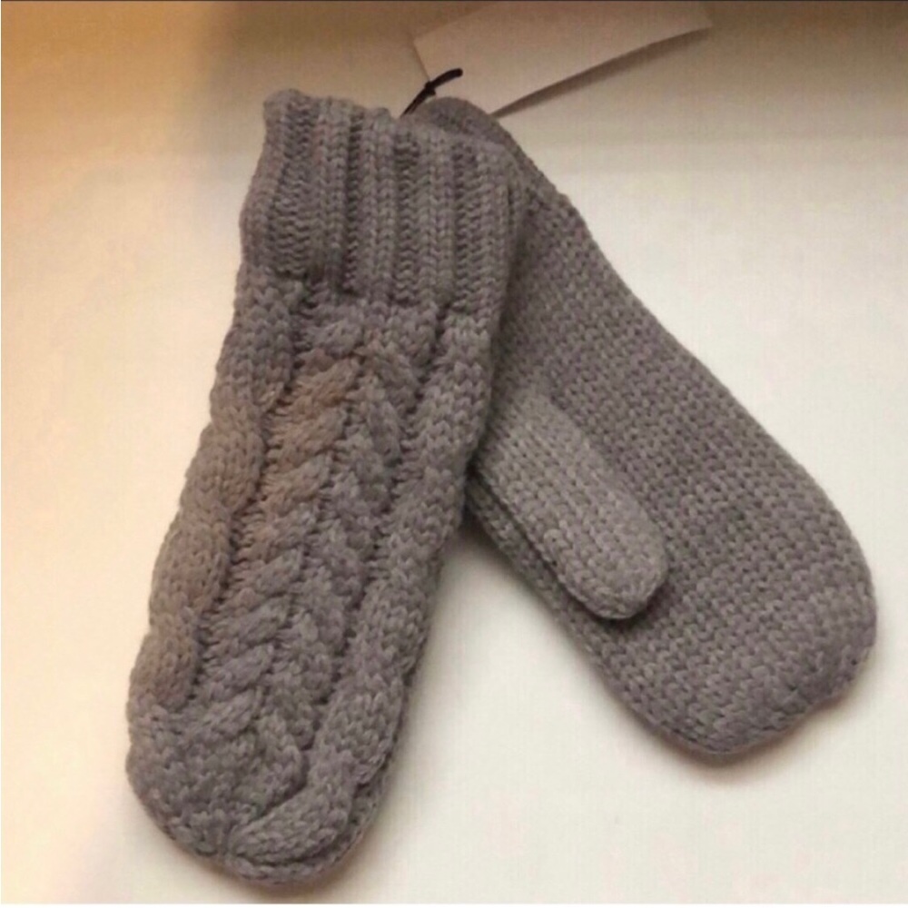New Women’s Mittens Timberland Gray Cable Knit Lined Women’s Winter Mittens